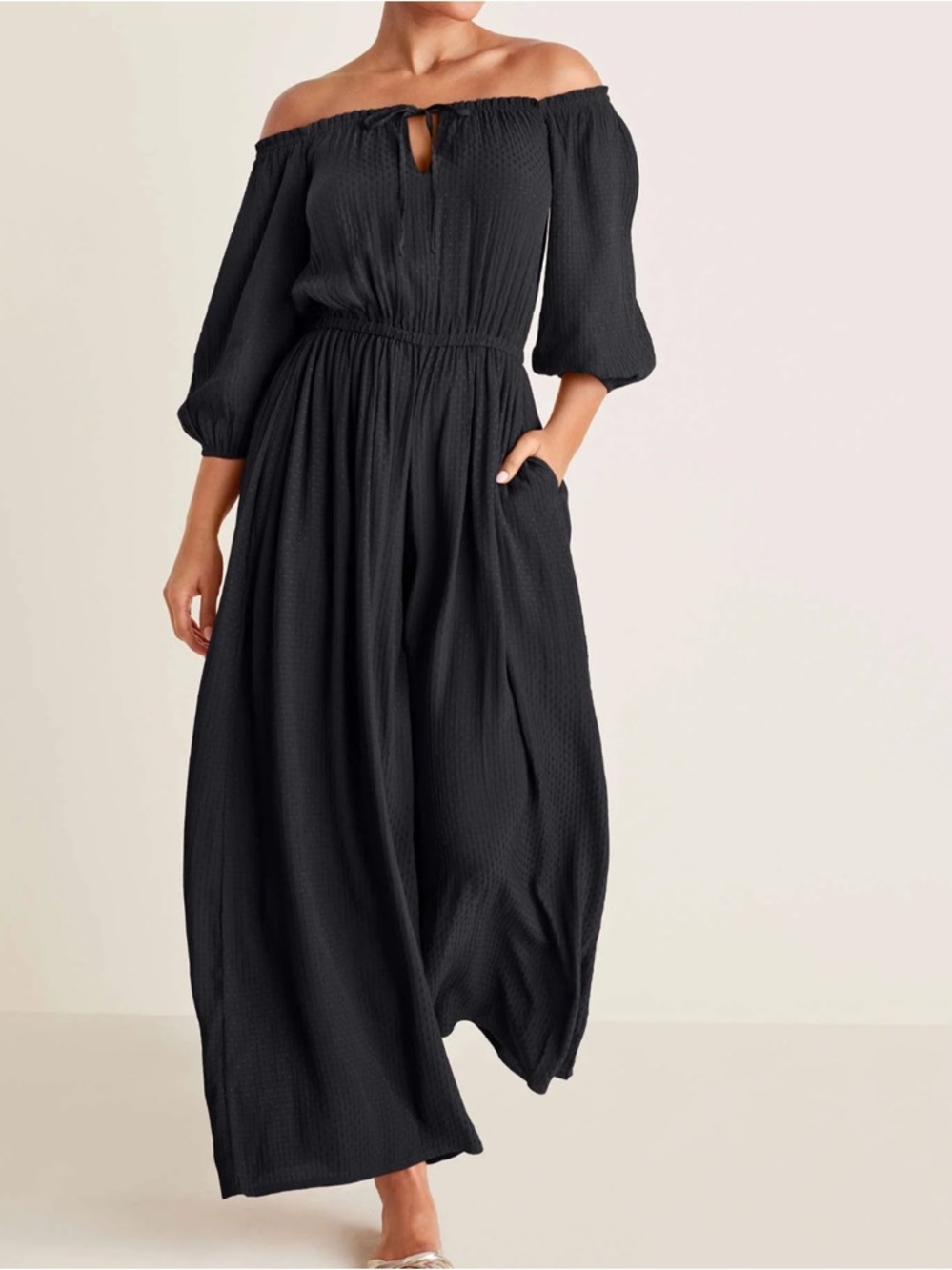 VENUS Off-The-Shoulder Jumpsuit - Jet
Black